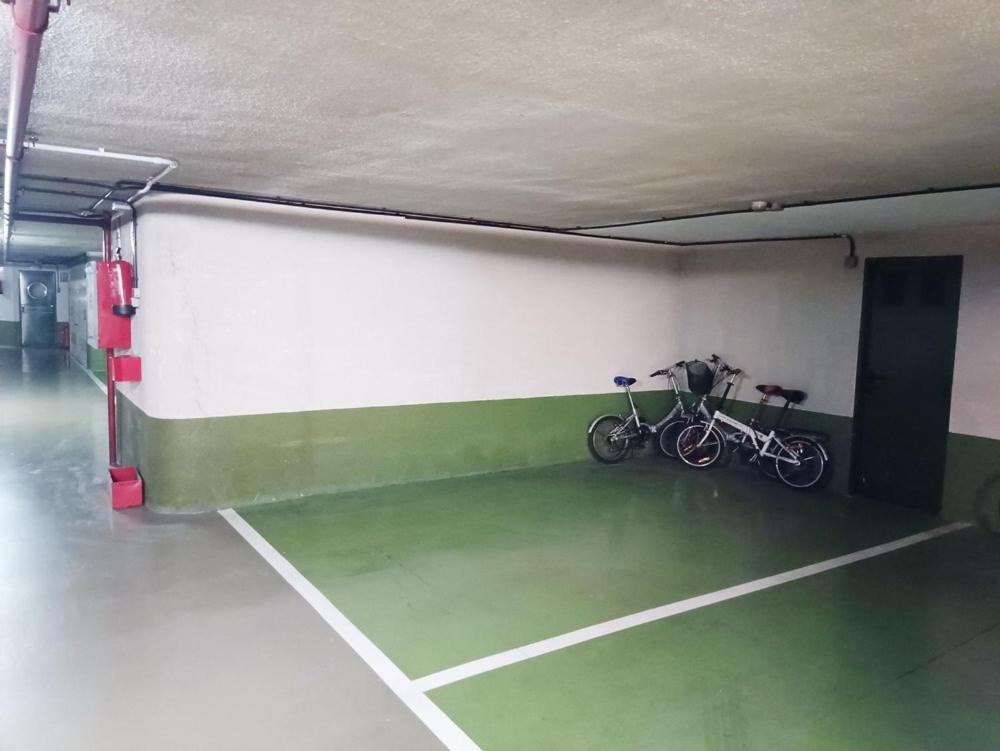 Lore - Parking Y Bicis Gratis San Sebastián Dış mekan fotoğraf